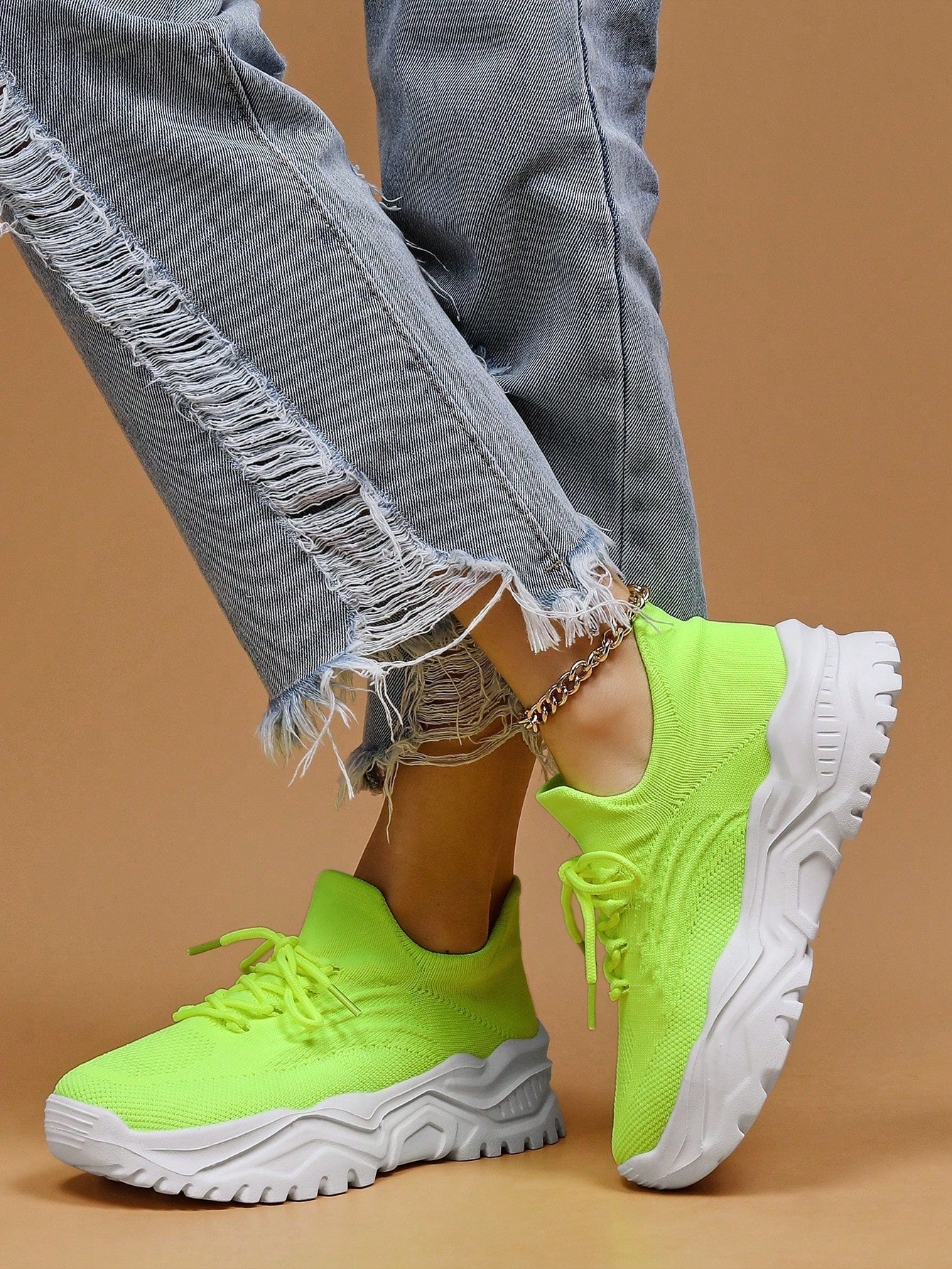 Women's Minimalist Thick Sole Sneakers Lace-Up Platform Round Toe Casual Sport – White