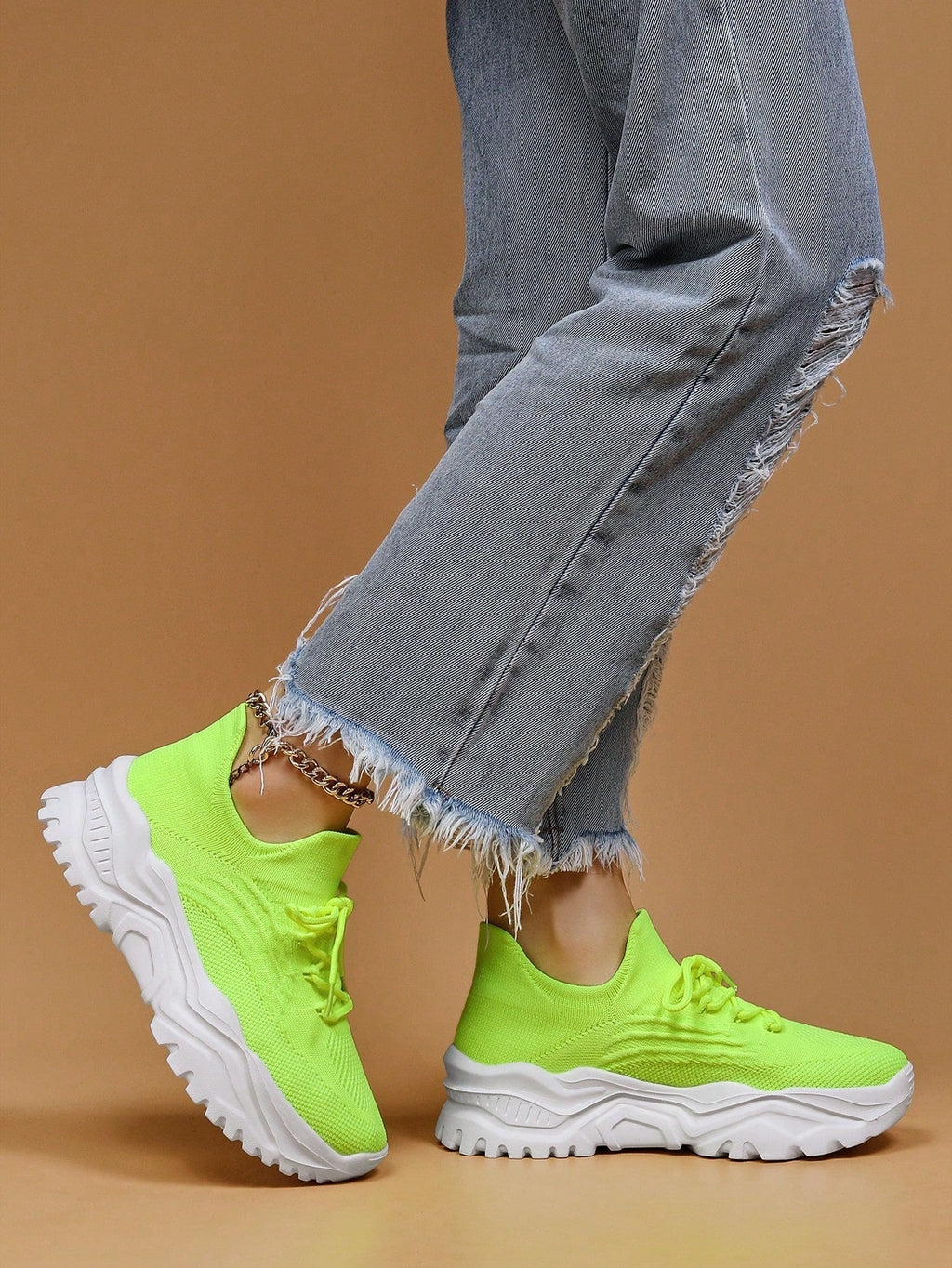 Women's Minimalist Thick Sole Sneakers Lace-Up Platform Round Toe Casual Sport – White