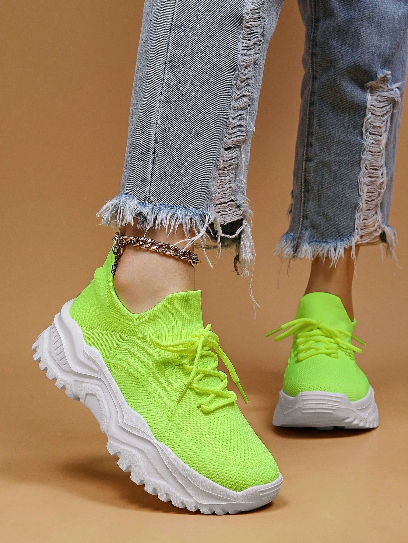 Women's Minimalist Thick Sole Sneakers Lace-Up Platform Round Toe Casual Sport – White
