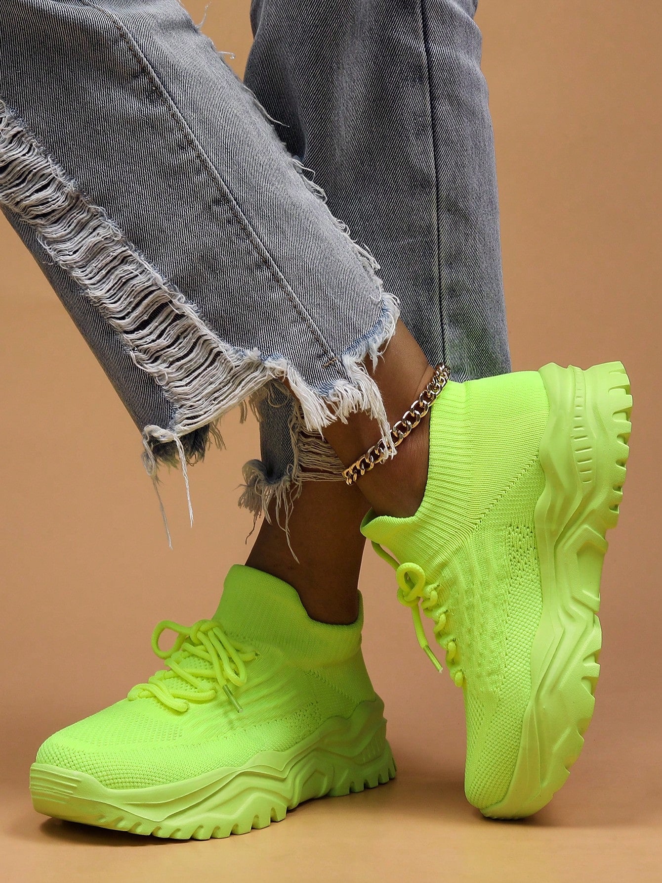Women's Minimalist Thick Sole Sneakers Lace-Up Platform Round Toe Casual Sport – White