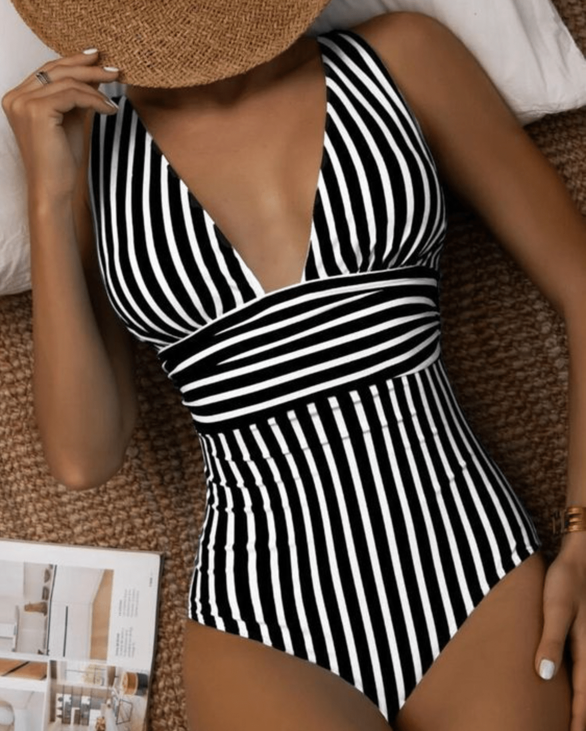 Women's Modern Striped One-Piece Swimsuit Plunge V-Neck Sculpting Waist Stretch Beach Summer Swimwear