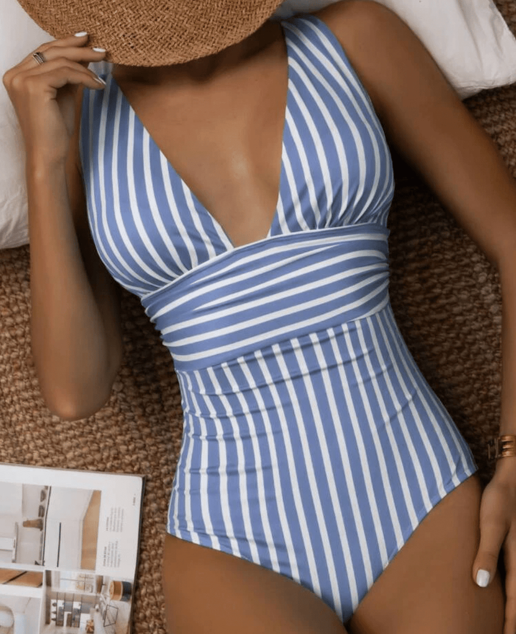 Women's Modern Striped One-Piece Swimsuit Plunge V-Neck Sculpting Waist Stretch Beach Summer Swimwear