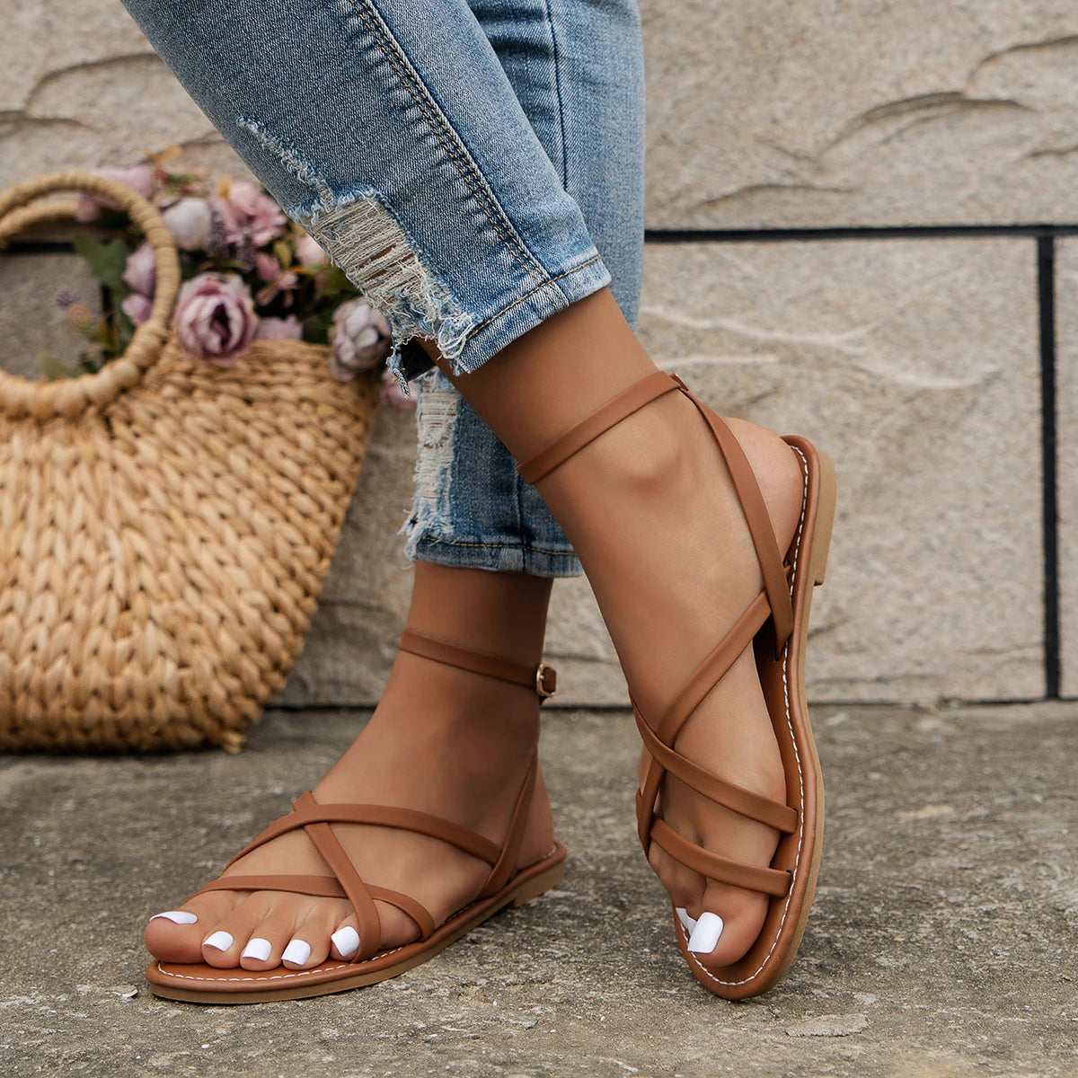 Women's Strappy Flat Sandals Crossover Casual Summer Beach Comfortable Everyday – Michelle